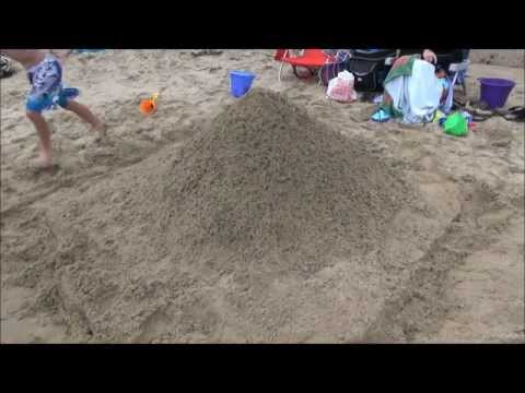 High Speed Video of Sandcastle Construction
