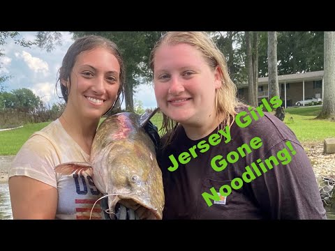 Gianna and Hailey The Jersey Girls Catfish Noodling!