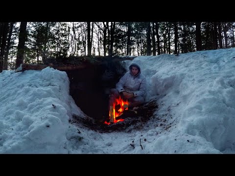 Solo Winter Bushcraft, Overnight in a Snow Bunker (-30°C)