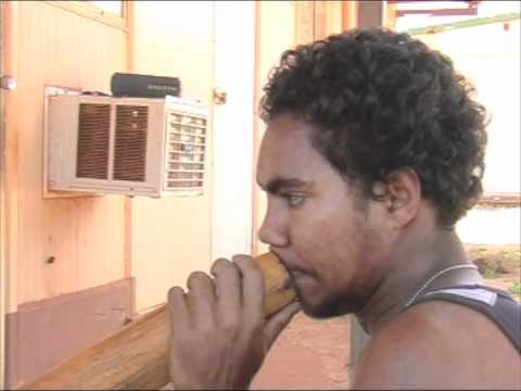 Didgeridoo lessons, tutorial by Vernon Gurruwiwi